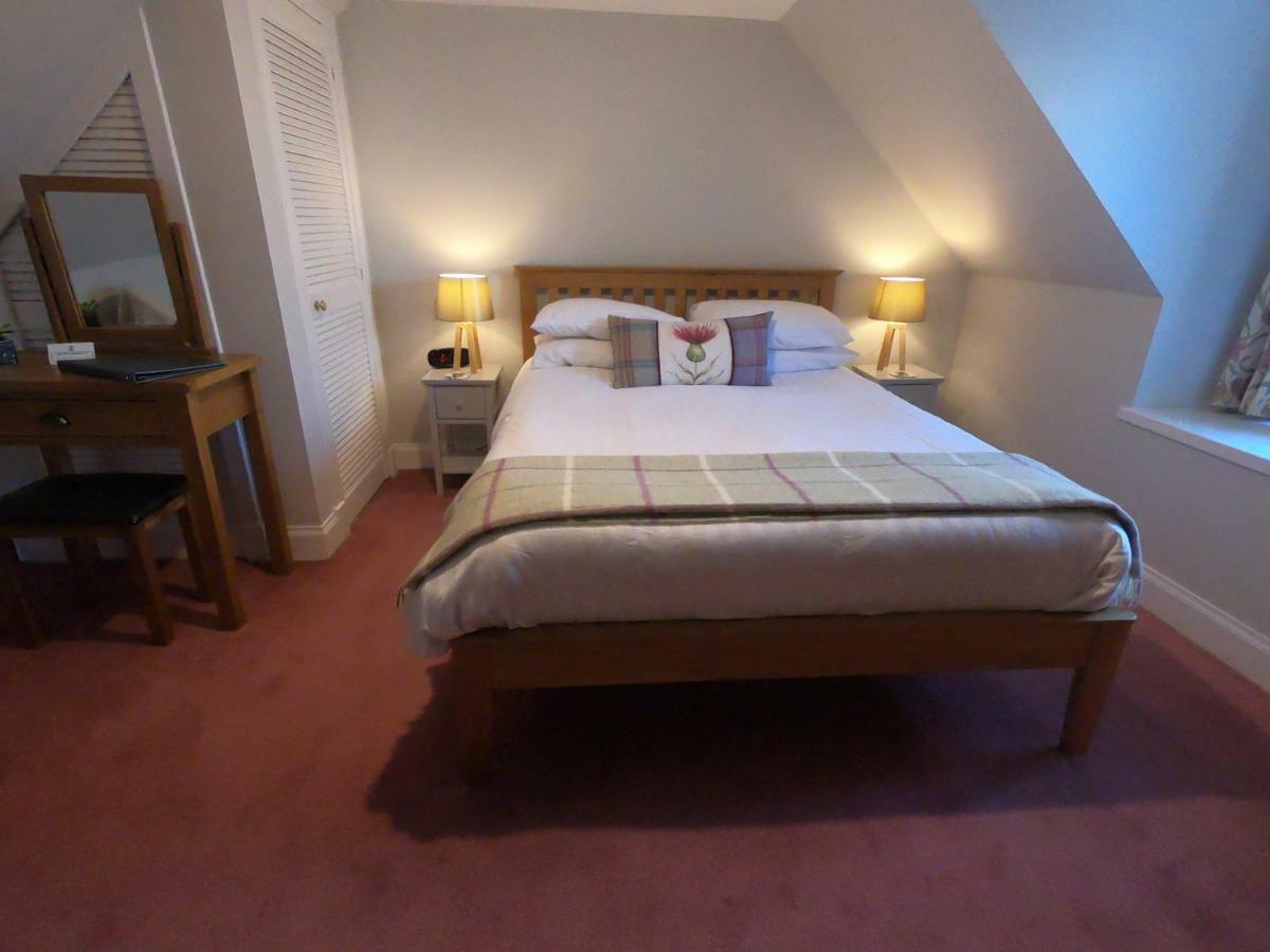 Bed and Breakfast Taigh Rob Portree Esterno foto